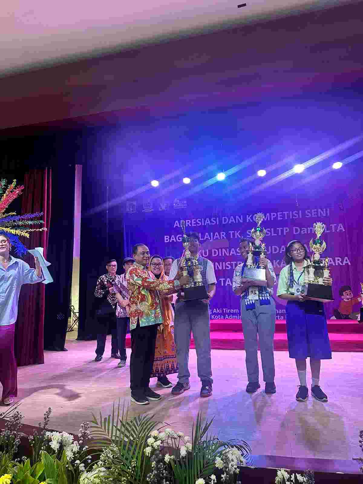 SMAN 41 Jakarta Juara Lomba Vokal Grup Tingkat SMA